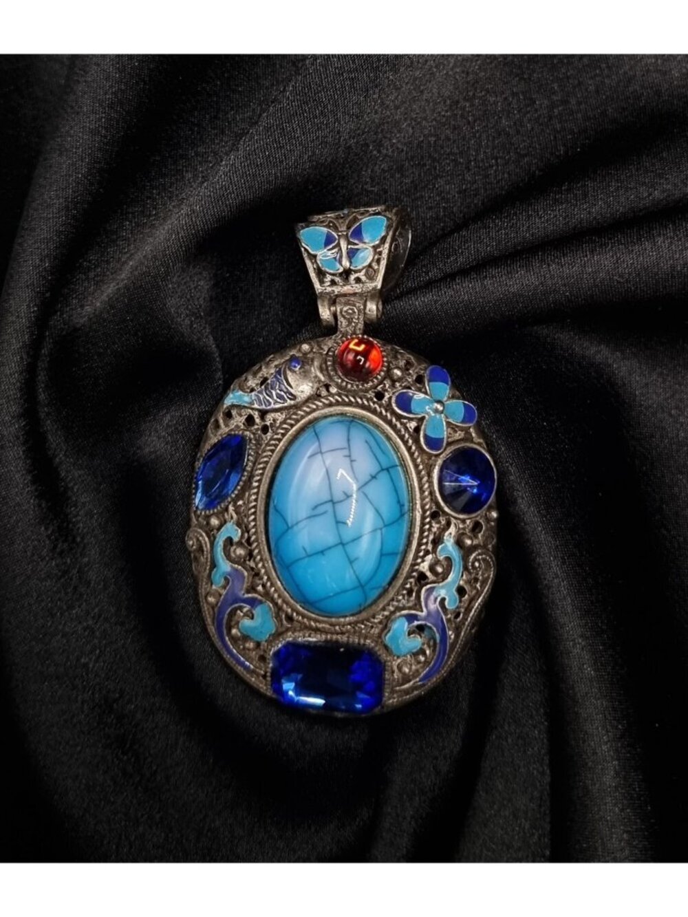 Vintage Tibetan 1980s-1990s Pendant
